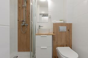 Stylish Studio Ochota by Renters