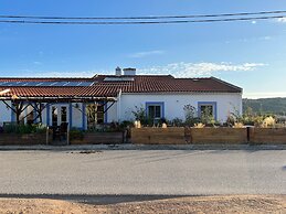 Casa Presente Guesthouse