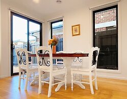 Casey Green Townhouse by GoodLive