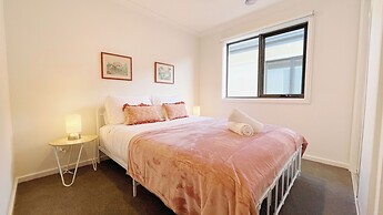 Casey Green Townhouse by GoodLive