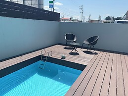 Grandioso Okinawa Pool Villa Kin 2