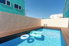 Grandioso Okinawa Pool Villa Kin 2