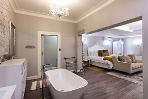 Rosewood Country Lodge