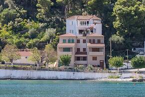Agia Efimia Seaside 2b r Apartment