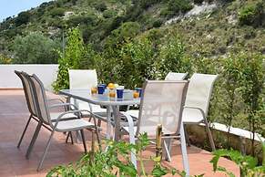 Villa Verde With Outdoor Jacuzzi