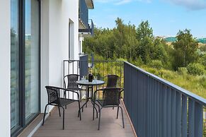 Spacious Bright Apartment by Renters