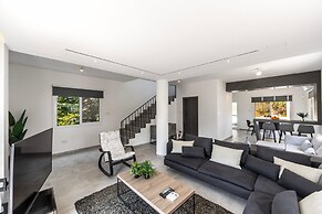 Napa Bay View Villa 8