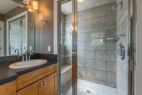 Central Cleveland Gem W/ Direct Skyline View! 2 Bedroom Home by Redawn