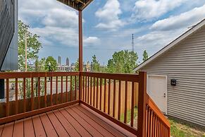 Central Cleveland Gem W/ Direct Skyline View! 2 Bedroom Home by Redawn