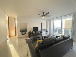 3bd Ocean View At Condado Beach + Parking 3 Bedroom Apts by Redawning