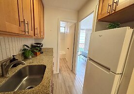 Bright Kalakauan Apartment 1 Bedroom Condo by RedAwning