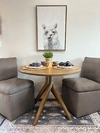 Darling 30 Day Minimum 2 Bedroom Home by RedAwning