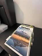 Darling 30 Day Minimum 2 Bedroom Home by RedAwning