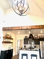 Darling 30 Day Minimum 2 Bedroom Home by RedAwning