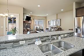 Geary Getaway 3 Bedroom Home by RedAwning