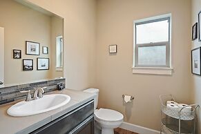 Geary Getaway 3 Bedroom Home by RedAwning