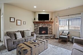 Geary Getaway 3 Bedroom Home by RedAwning