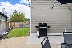 Geary Getaway 3 Bedroom Home by RedAwning