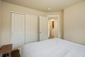 Geary Getaway 3 Bedroom Home by RedAwning