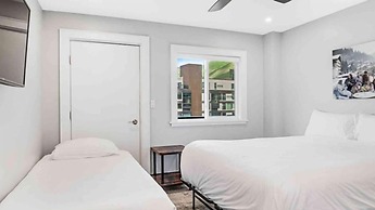 Vail Lionshead Village 4 Bedroom Condo at Enzian