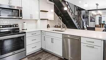 Vail Lionshead Village 4 Bedroom Condo at Enzian