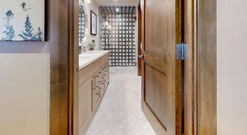 Vail - Lionshead Condominiums 2 Bedroom Condo