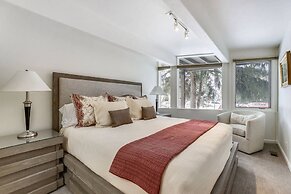 Downtown Aspen 2 Bedroom Condo Within Walking Distance to Gondola - Cl