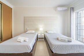 Villa Lemos by HelloVacations