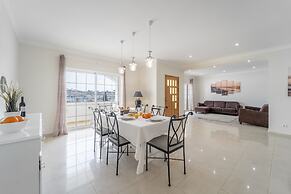 Villa Lemos by HelloVacations