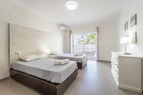 Villa Lemos by HelloVacations