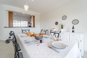 Villa Lemos by HelloVacations