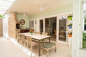 Casa aconchegante Cond. fechado  Juquehy