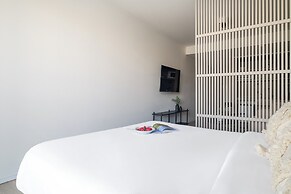 Nido at Recoleta Deco