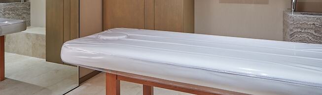 Nido at Recoleta Deco