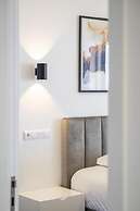 Lido Sunrise Apartment by Homie