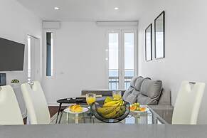 Lido Sunrise Apartment by Homie