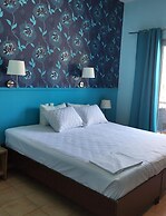 Okeania Seafront Rooms in Kamena Vourla