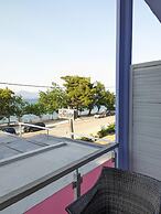 Okeania Seafront Rooms in Kamena Vourla