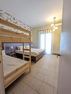 Okeania Seafront Rooms in Kamena Vourla