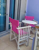 Okeania Seafront Rooms in Kamena Vourla