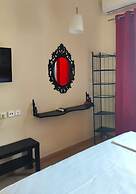 Okeania Seafront Rooms in Kamena Vourla