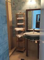 Okeania Seafront Rooms in Kamena Vourla