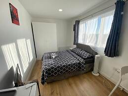 Comfortable Homely Studio Flat in Wembley