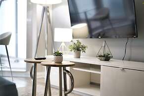 Yorkville Modern 1 Bedroom Suite Toronto