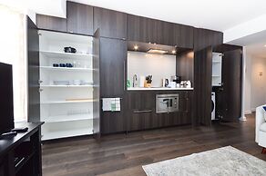 Yorkville Modern 1 Bedroom Suite Toronto