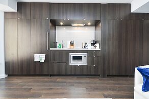 Yorkville Modern 1 Bedroom Suite Toronto