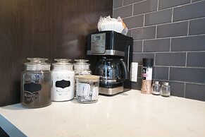 Yorkville Modern 1 Bedroom Suite Toronto