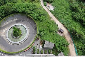 Modern Look And Homey Studio Apartment Gateway Park Lrt City