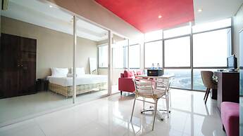 Spacious And Comfy 1Br Apartment Connected To Mall At Aryaduta Residen