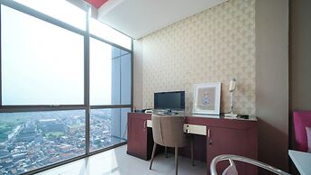 Spacious And Comfy 1Br Apartment Connected To Mall At Aryaduta Residen